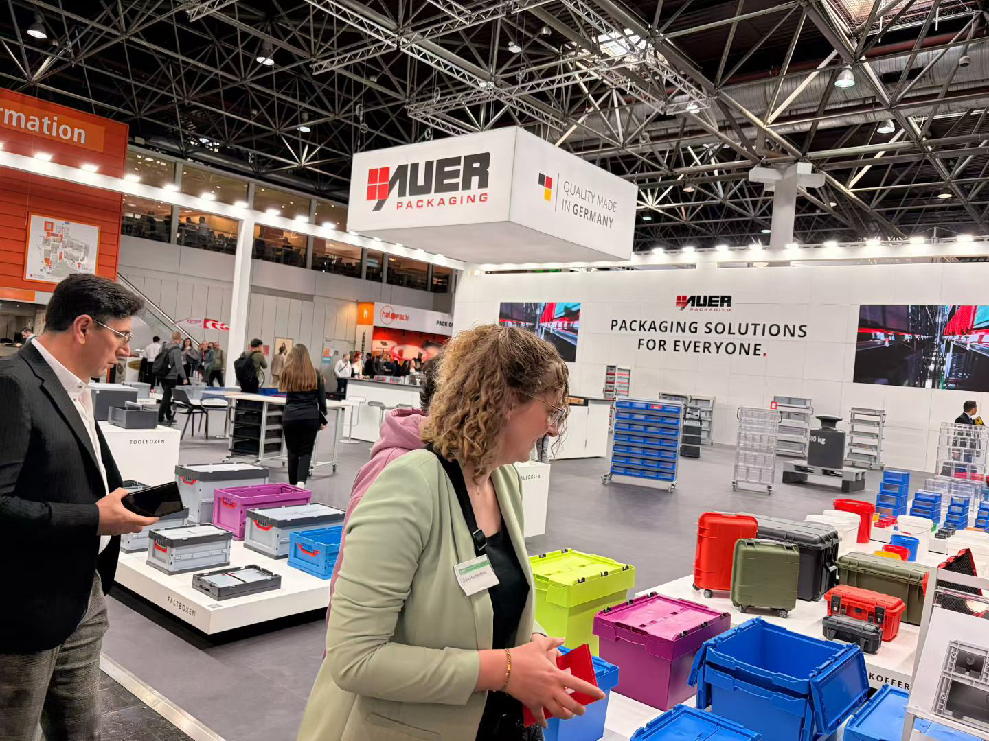 Booth booking & build